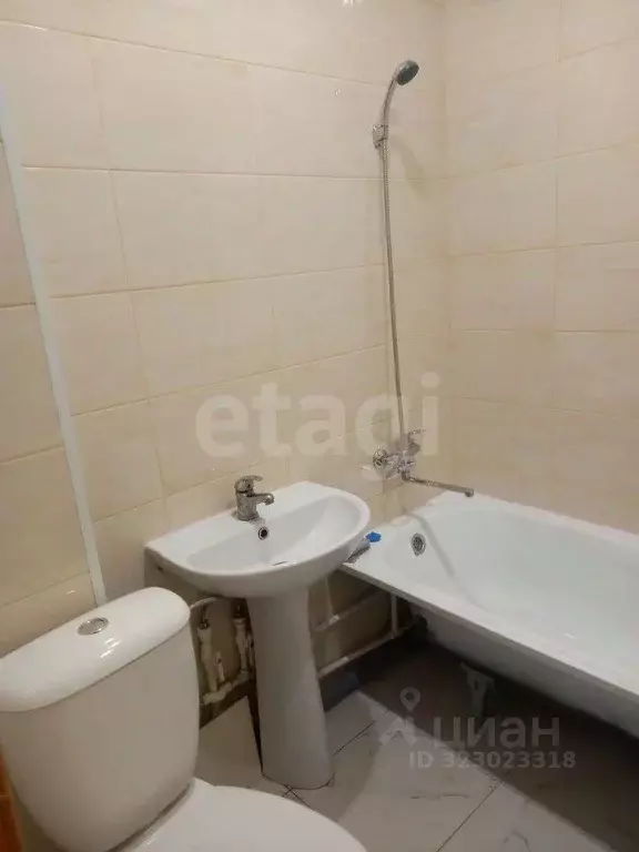 1-к кв. Оренбургская область, Оренбург Турбинная ул., 72 (33.0 м) - Фото 1