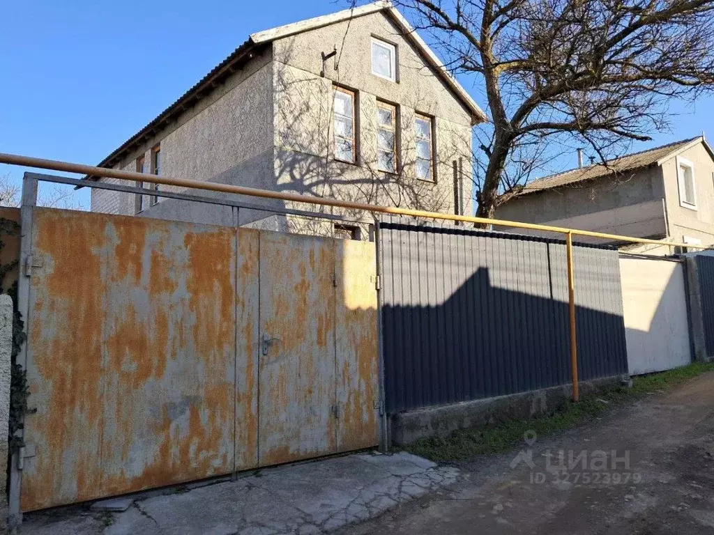 Дом в Крым, Сакский район, Суворовское с/пос, Чайка-С потребительский ... - Фото 1