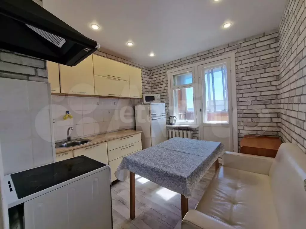 3-к. квартира, 64 м, 9/9 эт. - Фото 1