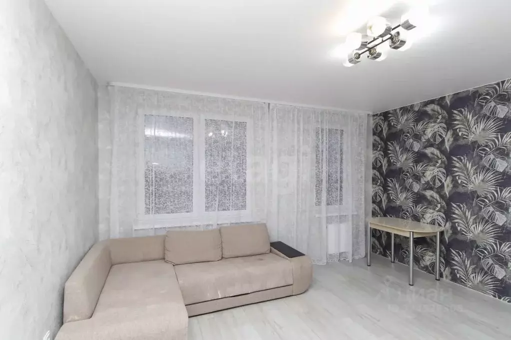 Студия Тюменская область, Тюмень ул. Краснооктябрьская, 8 (34.0 м) - Фото 1