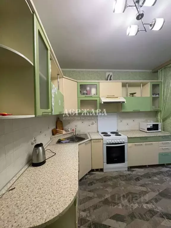 2-к кв. Белгородская область, Старый Оскол Северный мкр, 7 (63.0 м) - Фото 0