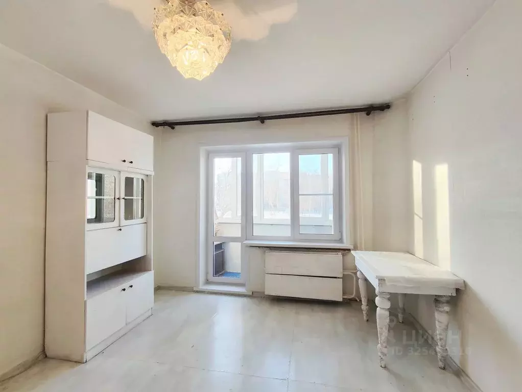 2-к кв. Омская область, Омск 6-й мкр, бул. Заречный, 10 (52.1 м) - Фото 0