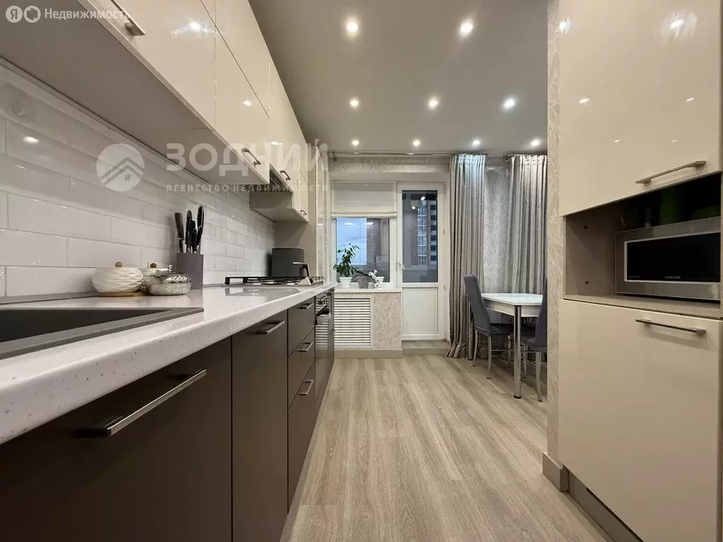 3-комнатная квартира: Чебоксары, улица Пирогова, 2 (115 м) - Фото 1