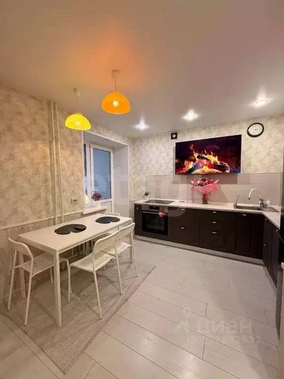 2-к кв. Тюменская область, Тюмень ул. Серова, 23 (52.7 м) - Фото 1