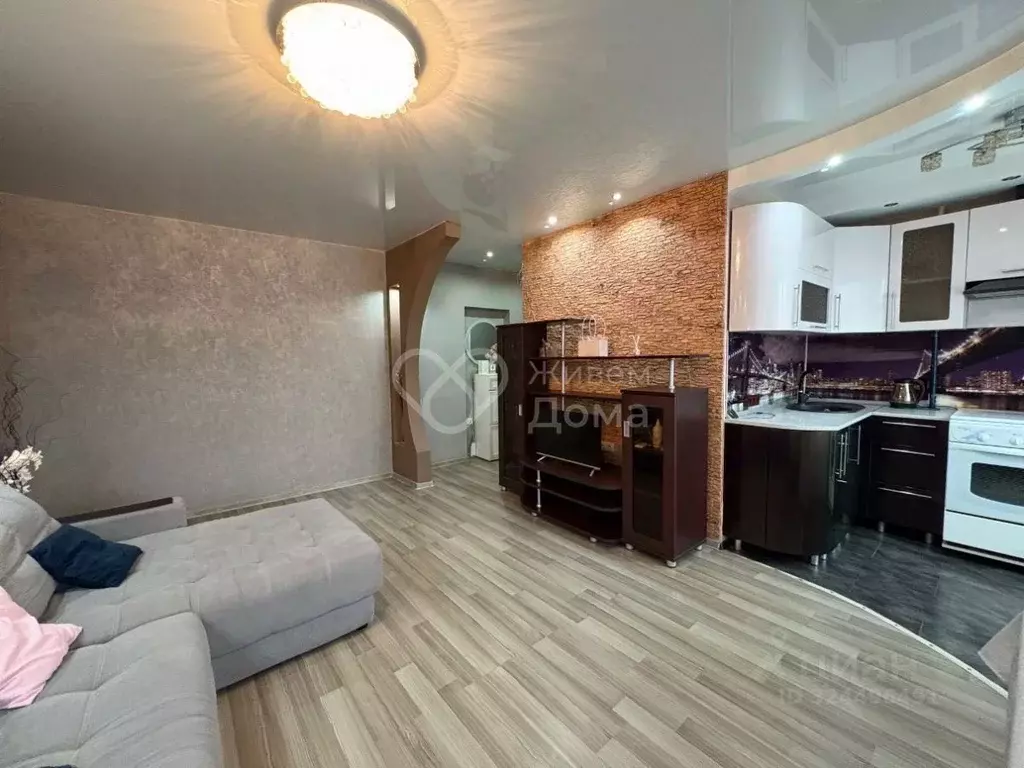 3-к кв. Волгоградская область, Волгоград ул. Дзержинского, 38 (54.5 м) - Фото 2