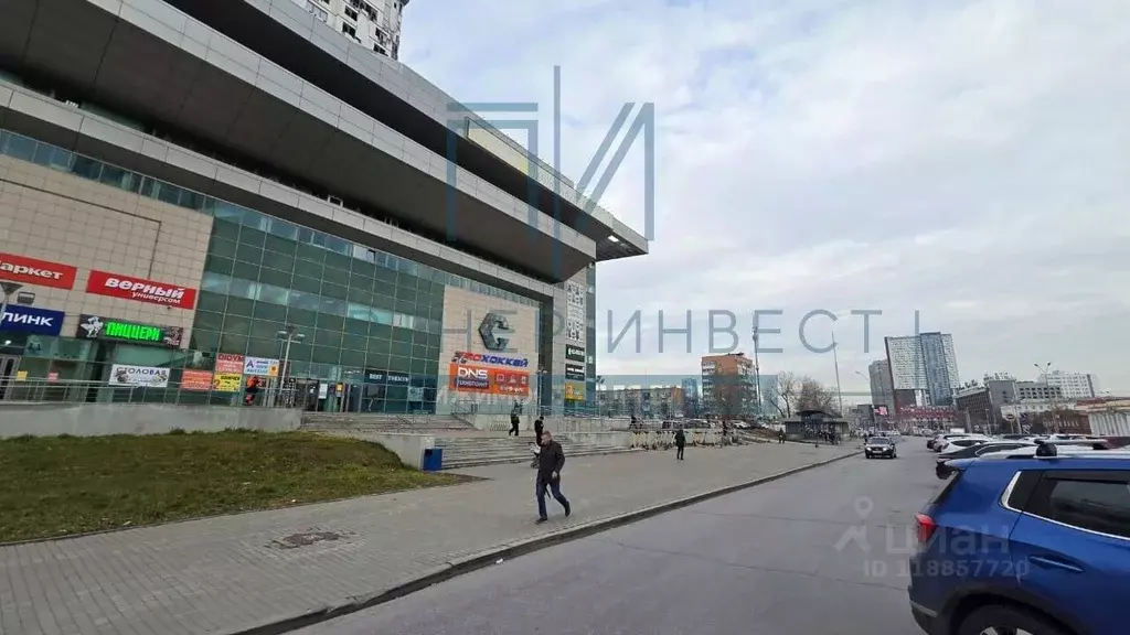 Торговая площадь в Свердловская область, Екатеринбург ул. Героев ... - Фото 0