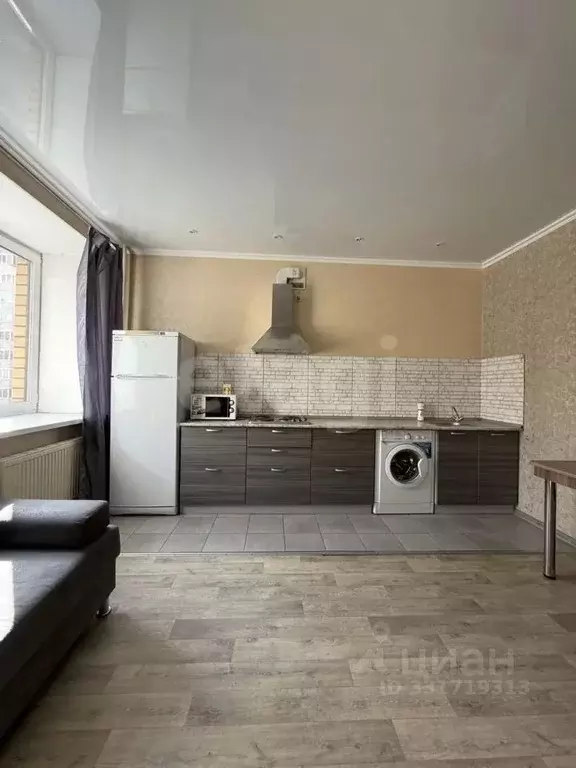 Студия Тюменская область, Тюмень ул. Беляева, 33к2 (27.5 м) - Фото 1