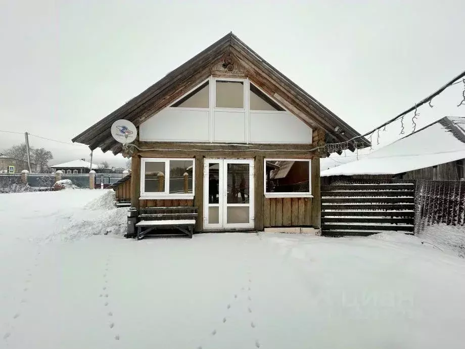Дом в Пермский край, Усолье Усольский район, ул. Ивачева, 99 (152 м) - Фото 1