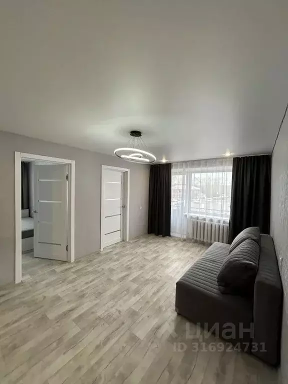 3-к кв. Свердловская область, Краснотурьинск ул. Бульвар Мира, 8 (65.0 ... - Фото 1