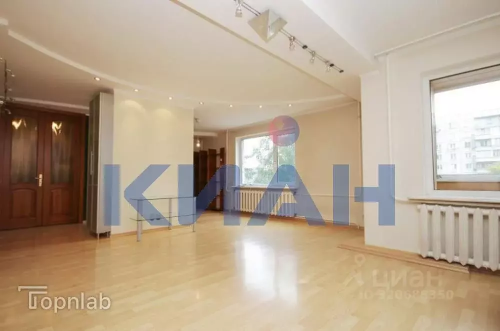 4-к кв. Красноярский край, Красноярск ул. Республики, 43 (100.8 м) - Фото 1