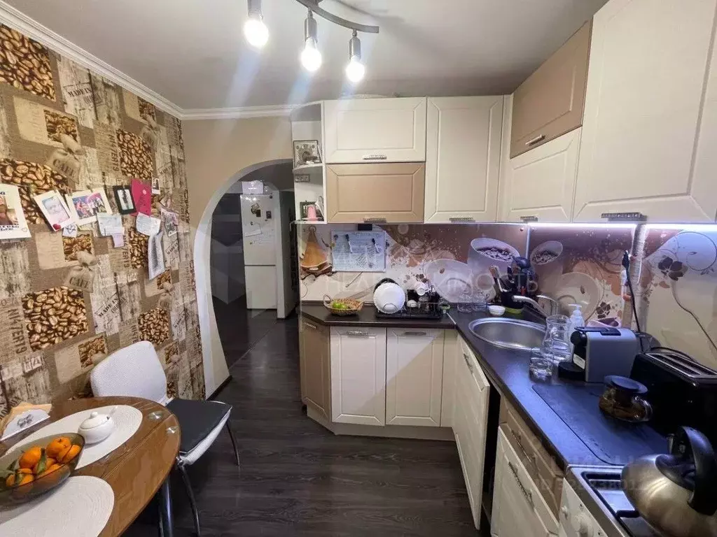 2-к кв. Тюменская область, Тюмень ул. Республики, 158 (43.4 м) - Фото 1