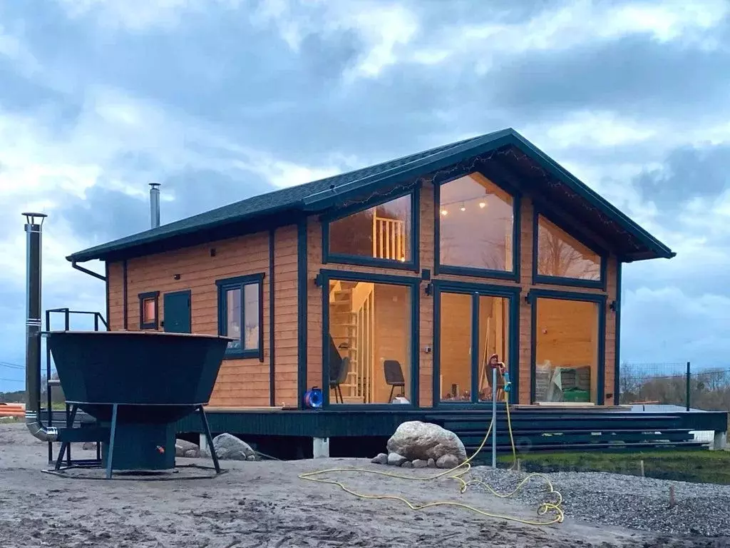 Дом в Калининградская область, Гвардейский муниципальный округ, пос. ... - Фото 1