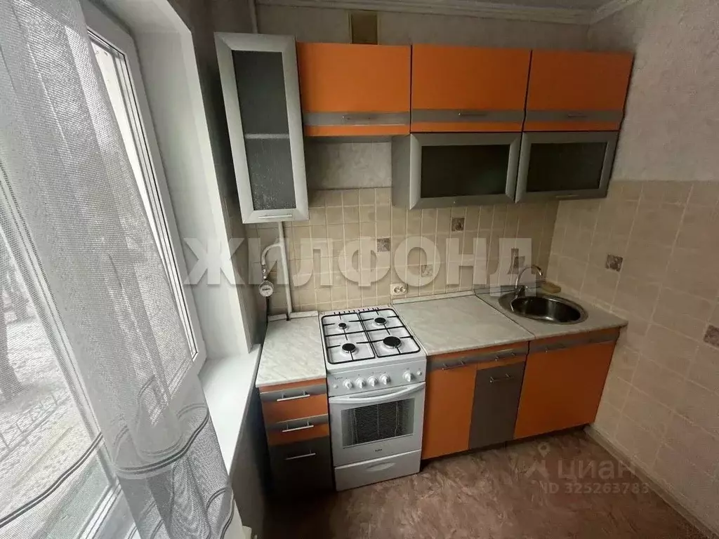 2-к кв. Хакасия, Абакан ул. Кати Перекрещенко, 16 (44.4 м) - Фото 1