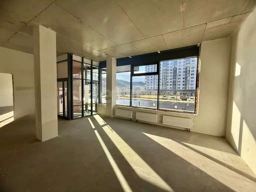 Помещение свободного назначения в Красноярский край, Красноярск ... - Фото 1