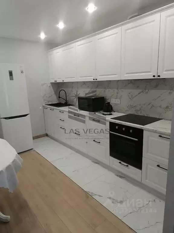 2-к кв. Татарстан, Казань ул. Азата Аббасова, 19 (62.0 м) - Фото 1