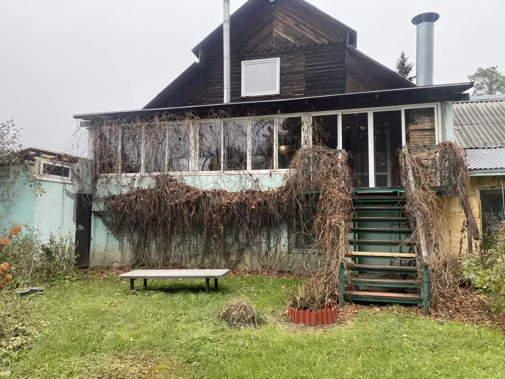 Дом в Свердловская область, Екатеринбург пер. Разъездный, 1кА (200 м) - Фото 1