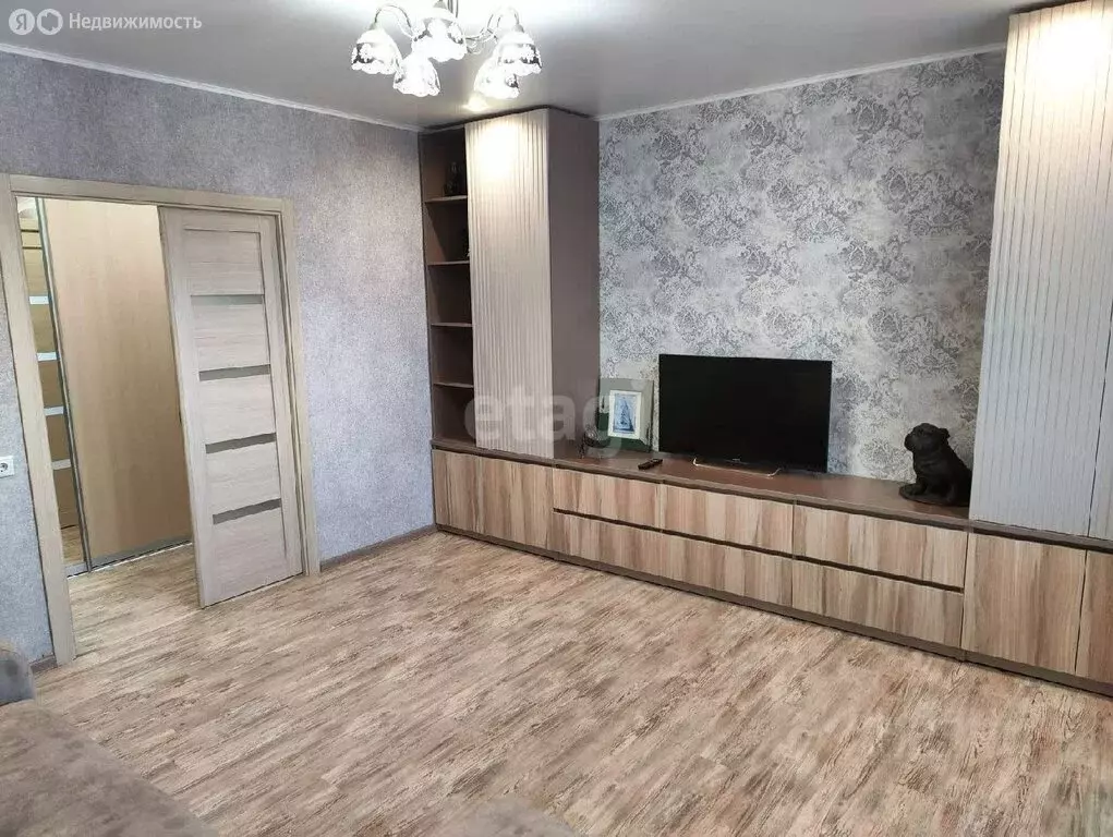 2-комнатная квартира: Челябинск, Комсомольский проспект, 17 (56 м) - Фото 1