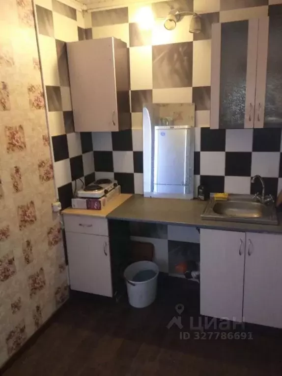 Комната Саратовская область, Саратов Крымская ул., 19В (13.3 м) - Фото 1