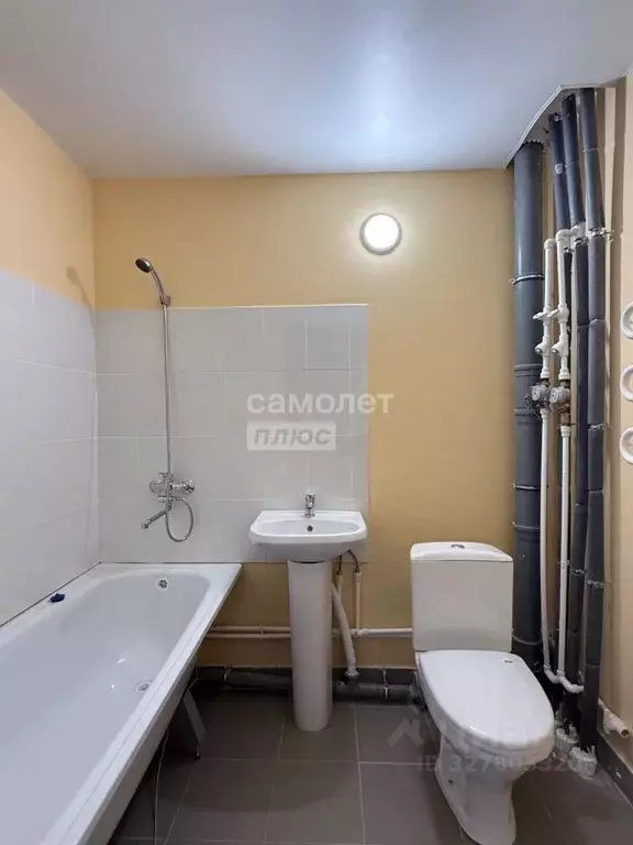 1-к кв. Самарская область, Сызрань пос. Новокашпирский, ул. ... - Фото 1