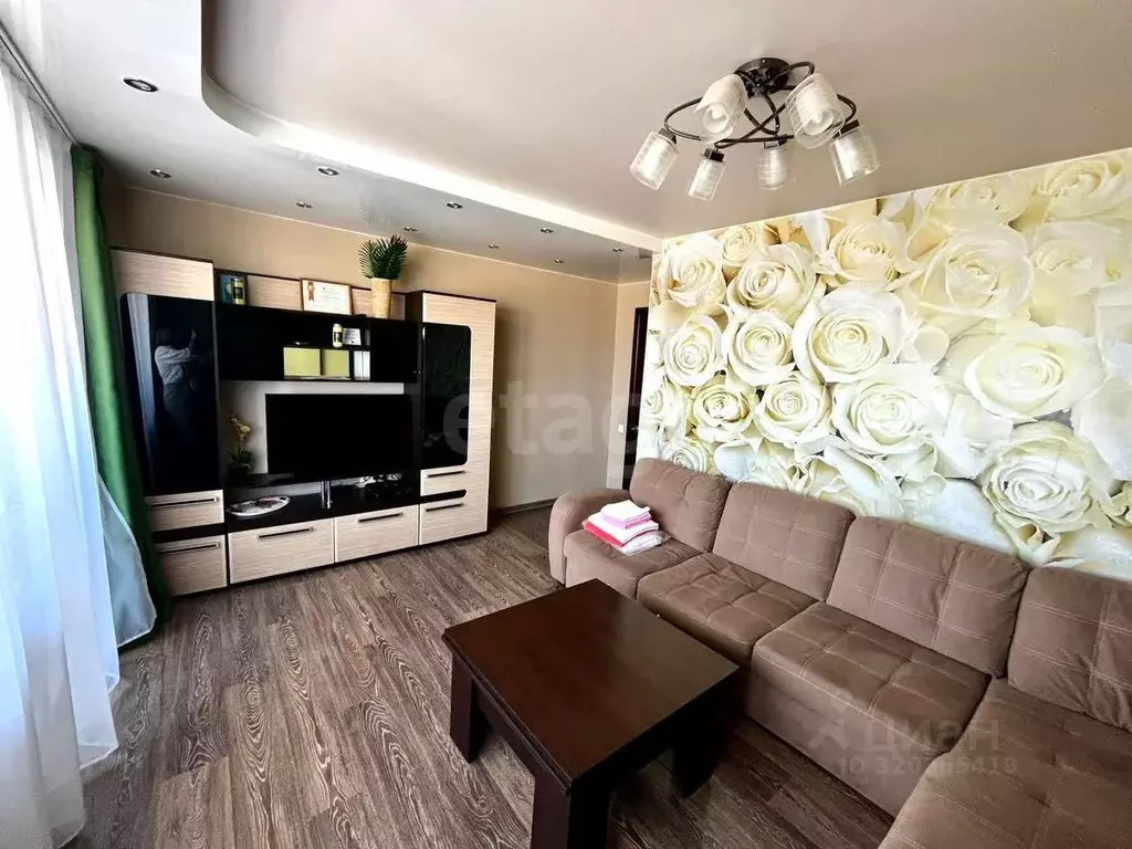 3-к кв. Красноярский край, Красноярск просп. Металлургов, 13А (60.4 м) - Фото 0