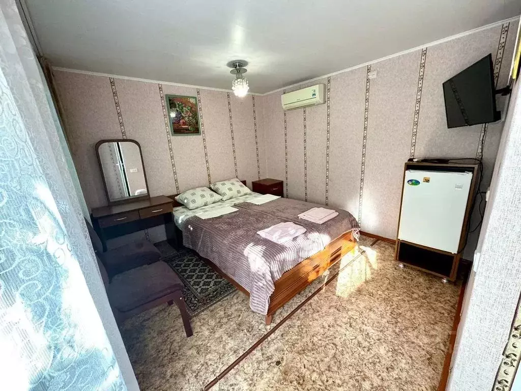 Комната Краснодарский край, Геленджик ул. Толстого, 30/1 - Фото 1