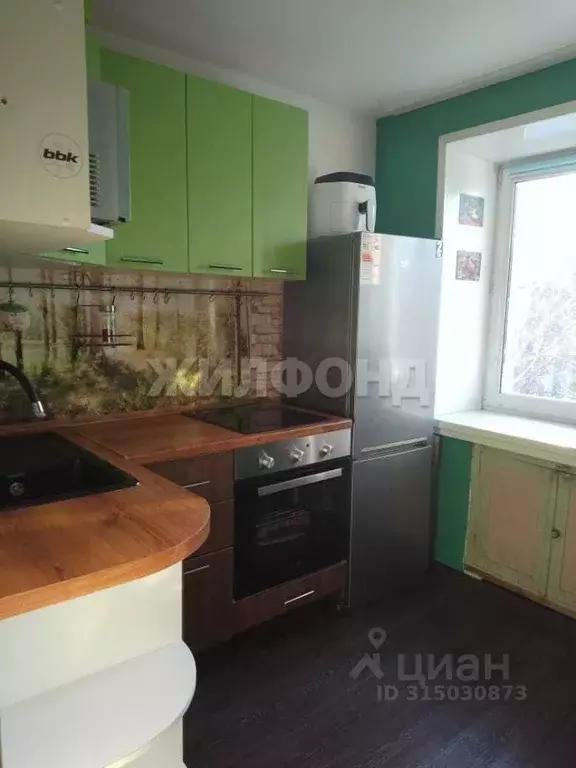3-к кв. Новосибирская область, Новосибирск ул. Некрасова, 61 (58.1 м) - Фото 0