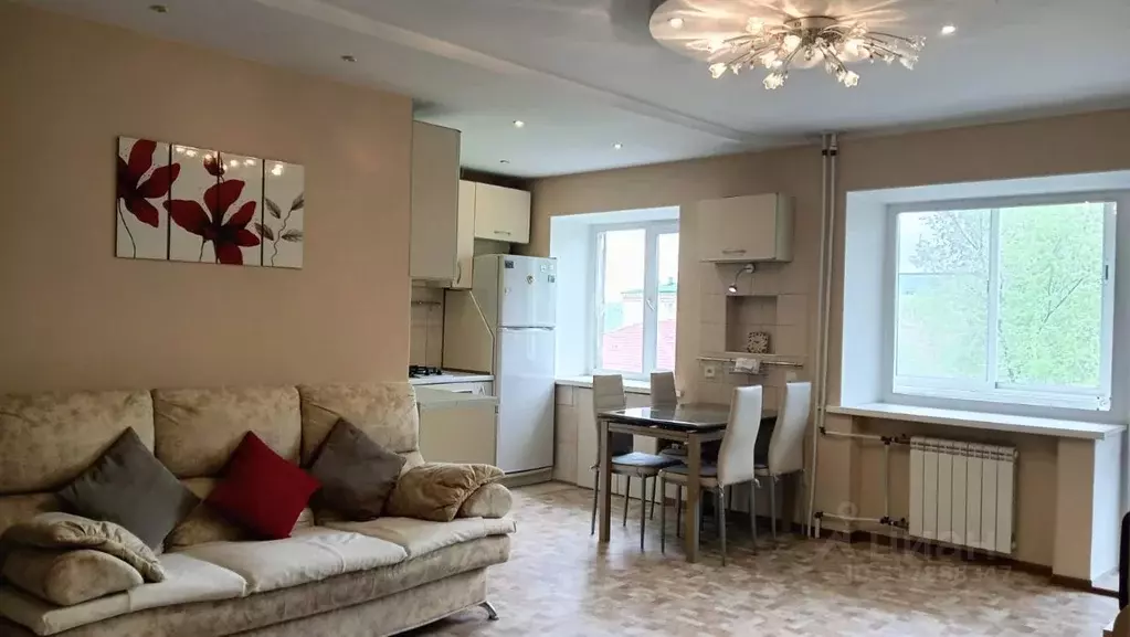 3-к кв. Хабаровский край, Хабаровск ул. Некрасова, 68 (56.2 м) - Фото 0