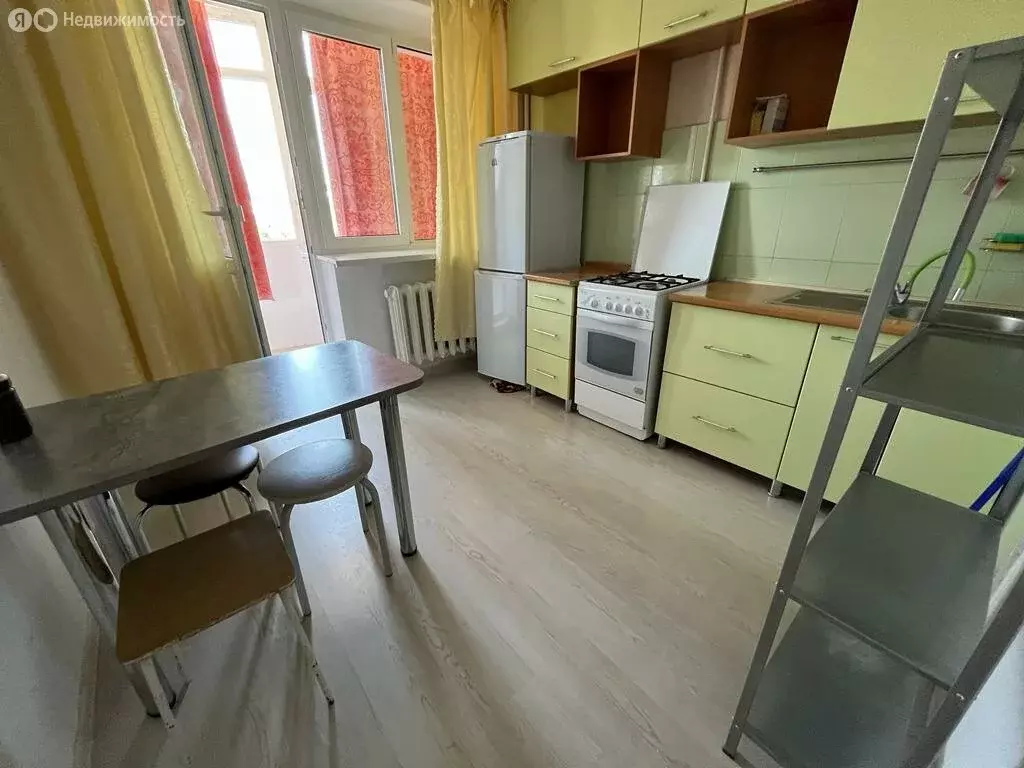 3-комнатная квартира: Ставрополь, улица Розы Люксембург, 3 (72 м) - Фото 0