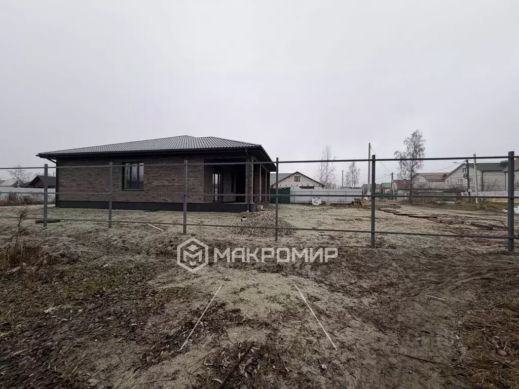 Дом в Брянская область, Брянск ул. 4-я Разина (164 м) - Фото 1