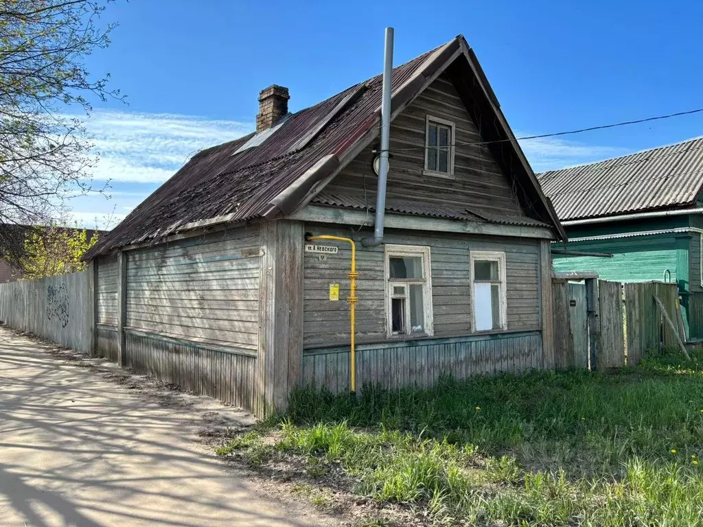 Дом в Новгородская область, Боровичи ул. Александра Невского, 72/83 ... - Фото 0