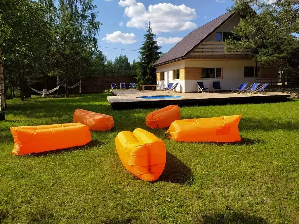 Дом в Новгородская область, Валдайский район, Рощинское с/пос, д. ... - Фото 0