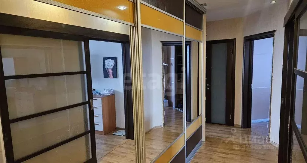 3-к кв. Новосибирская область, Новосибирск ул. Макаренко, 52 (94.0 м) - Фото 2