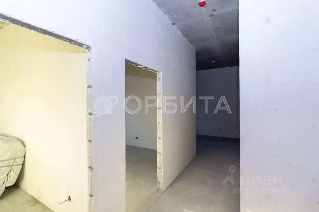 2-к кв. Тюменская область, Тюмень ул. Фармана Салманова, 16 (79.3 м) - Фото 1