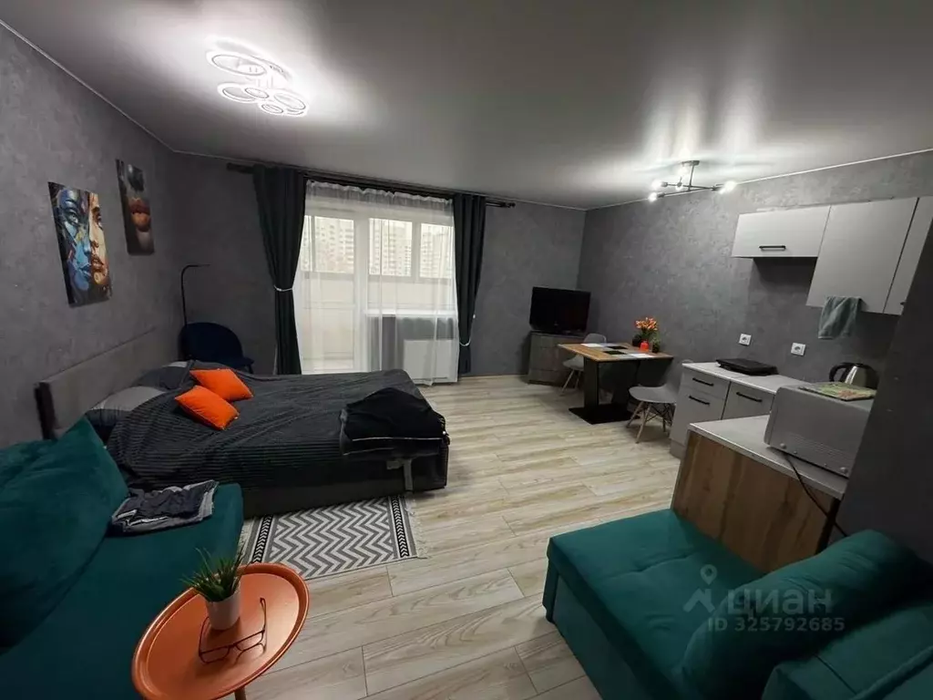 Студия Свердловская область, Березовский ул. Загвозкина, 56 (28.3 м) - Фото 1