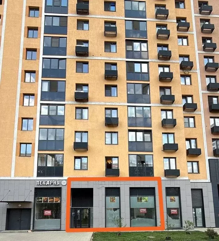 Аренда 67 М2 на высоком трафике - Фото 1