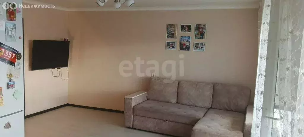 3-комнатная квартира: Киров, Нововятский район, улица Молодой Гвардии, ... - Фото 1