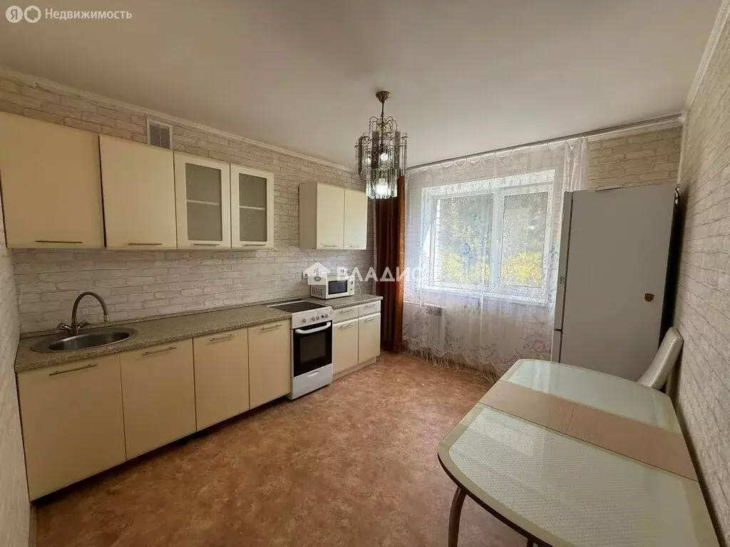 3-комнатная квартира: Уссурийск, Раковская улица, 89 (70.8 м) - Фото 1