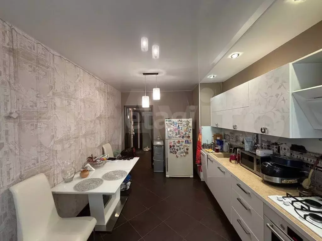 2-к. квартира, 71 м, 2/7 эт. - Фото 1