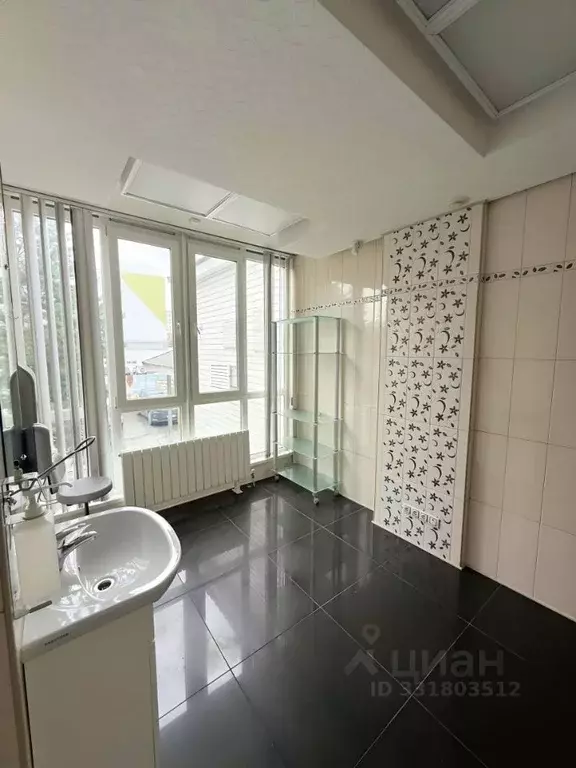 Офис в Свердловская область, Екатеринбург ул. Барвинка, 14 (11 м) - Фото 2