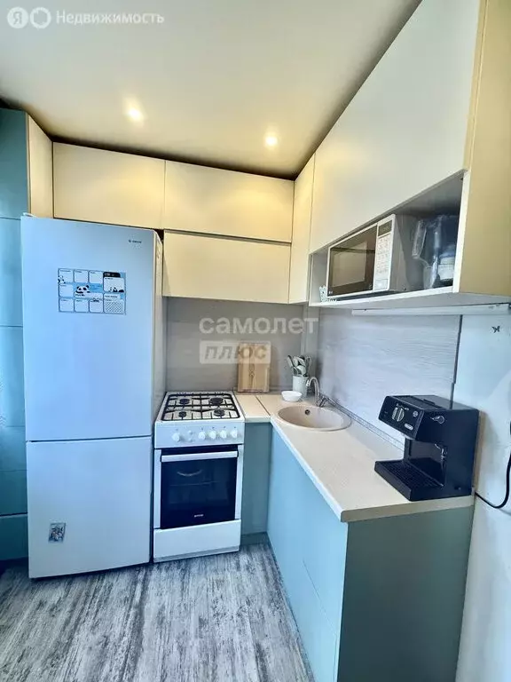 3-комнатная квартира: Киров, улица Лепсе, 69 (58 м) - Фото 0
