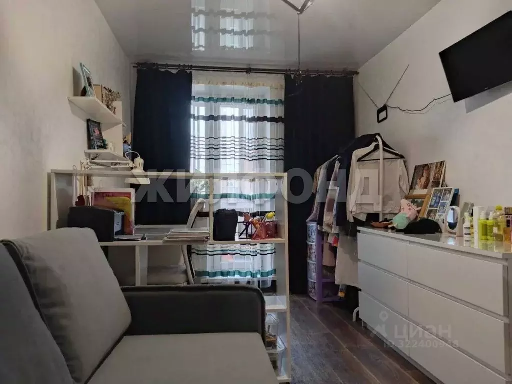 3-к кв. Новосибирская область, Новосибирск ул. Героев Революции, 32/2 ... - Фото 2