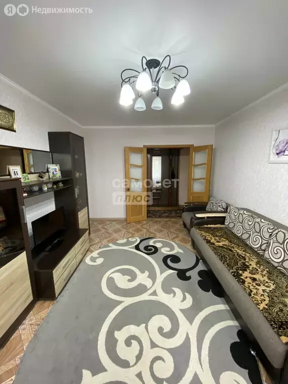 3-комнатная квартира: Астрахань, Дальняя улица, 5 (64.4 м) - Фото 1