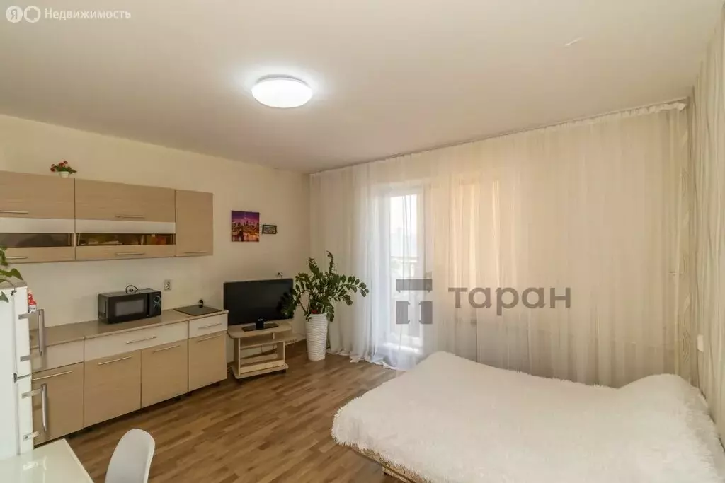 Квартира-студия: Челябинск, улица Чичерина, 43 (23.6 м) - Фото 0