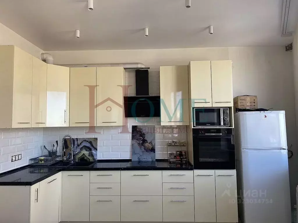 2-к кв. Новосибирская область, Новосибирск Советская ул., 52/2 (65.0 ... - Фото 0