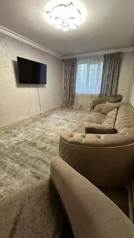 3-к. квартира, 72 м, 5/5 эт. - Фото 0