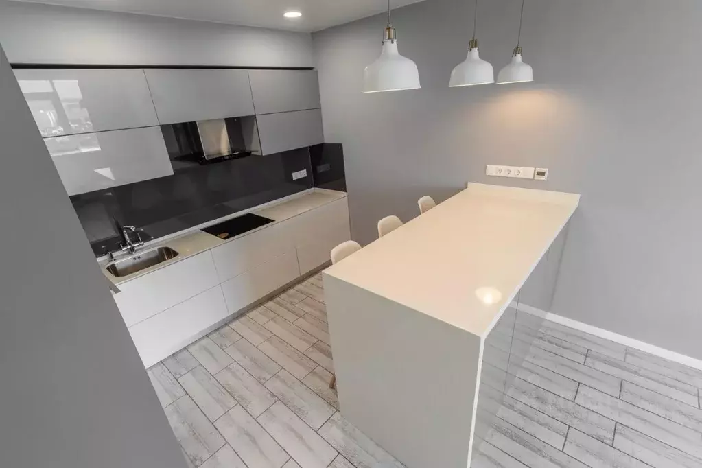 2-к кв. Алтайский край, Барнаул ул. Гущина, 150/3 (52.1 м) - Фото 2