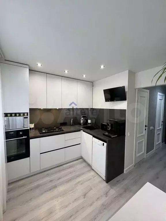 2-к. квартира, 54 м, 1/9 эт. - Фото 0