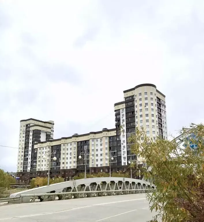 2-к кв. Саха (Якутия), Якутск ул. Губина, 11 (60.0 м) - Фото 0