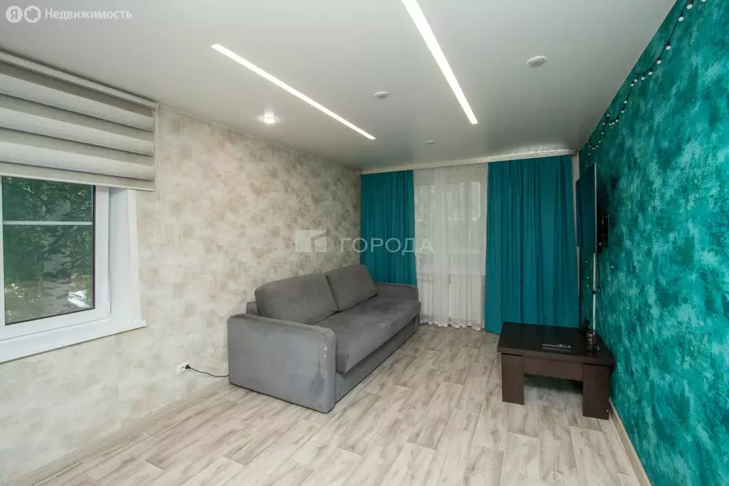 3-комнатная квартира: Новокузнецк, улица Кирова, 78 (57.8 м) - Фото 1