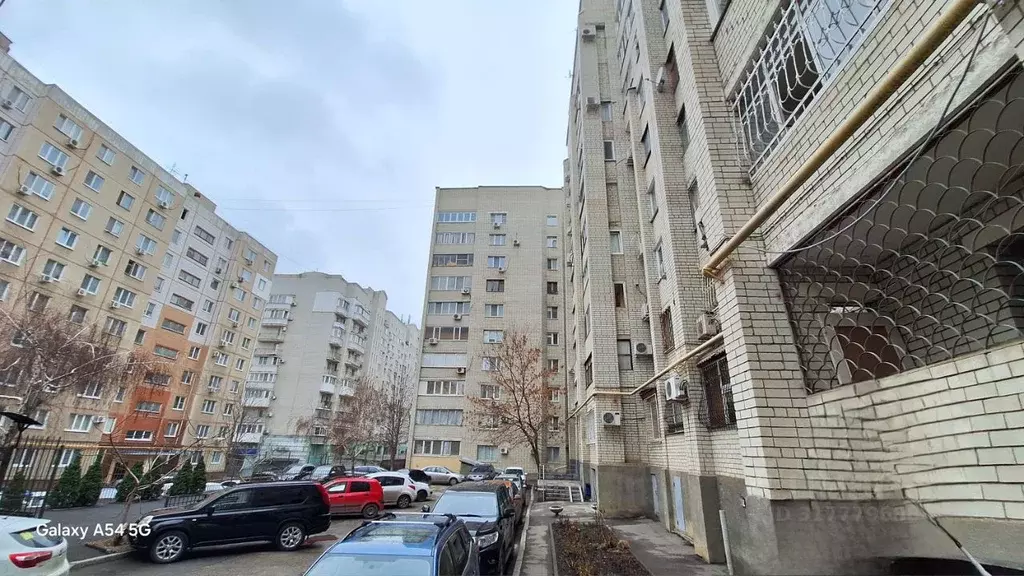 2-к кв. Саратовская область, Саратов Ульяновская ул., 27/35 (56.0 м) - Фото 0